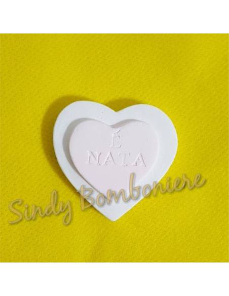 FAI DA TE BOMBONIERA GESSETTO 3pz CUORE è NATA nascita bimba femminuccia
