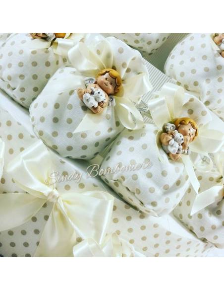 Torta battesimo nascita con sacchetti a pois con angioletti e scatola