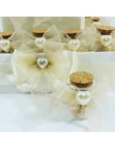 Matrimonio anniversario bomboniere torta aprifesta con vasetti sposi confetti bilgiettini 2