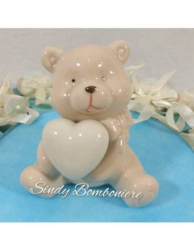Idea torta battesimo nascita femminuccia con cuori in porcellana e centrale orsetto con cuore