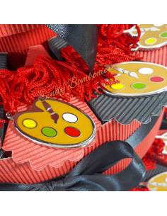 TORTA BOMBONIERE LAUREA tavolozza con nappa rossa FACOLTA' ARTISTICHE 2
