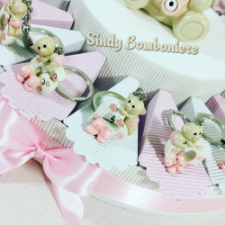 BOMBONIERA NASCITA BATTESIMO torta ORSACCHIOTTO portachiavi cuore bambina 2