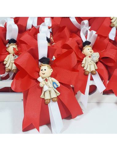 Vassoio shabby tema orsetto con sacchetti rossi con orsetti magneti per evento laurea