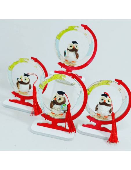 mappamondo con gufo laurea e nappina rossa per bomboniere 