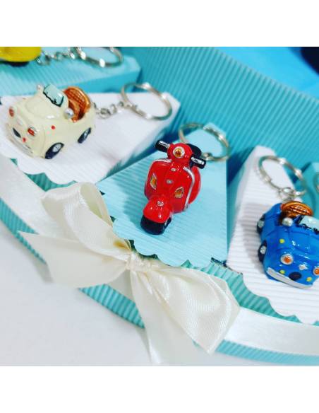 Torta Bomboniere vespe portachiavi colorati per cresima comunione compleanno 