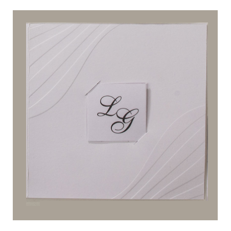 Bomboniere Statuina di un angelo in piedi con cucciolo in finissima porcellana MORENA