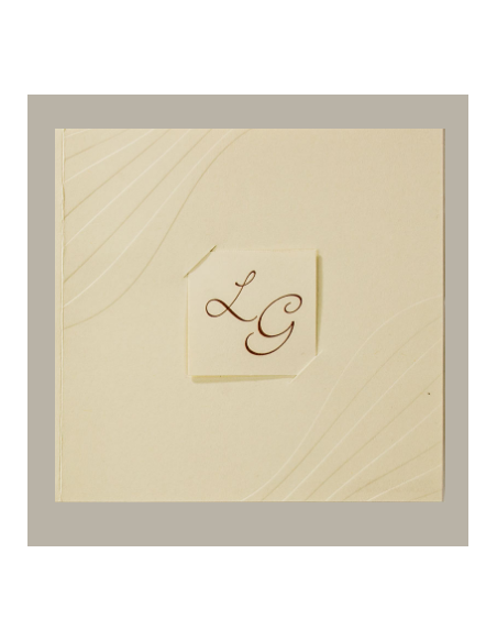 Bomboniere statuetta di un angelo maschio con il vangelo in mano in finissima porcellana MORENA