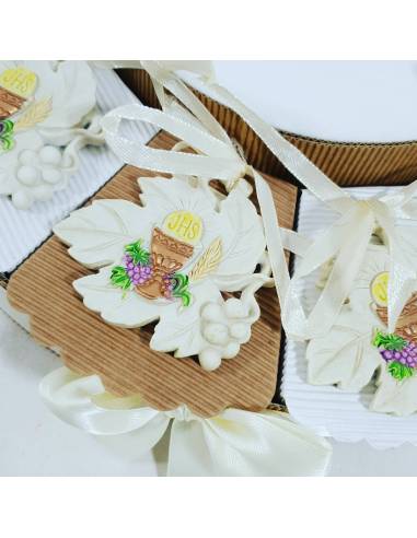 Torta bomboniera per comunione foglia immagine sacra