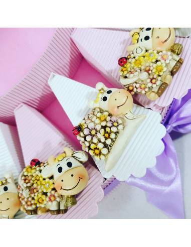TORTA BOMBONIERA MUCCA MAGNETE MISSY NASCITA BATTESIMO COMPLEANNO COMUNIONE