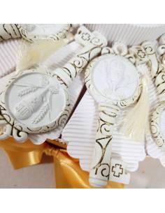 Torta bomboniera chiavi calice bianco in rilievo 2