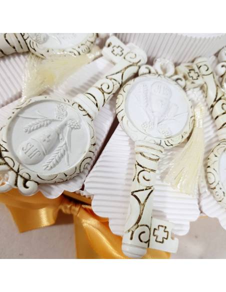 Torta bomboniera chiavi calice bianco in rilievo