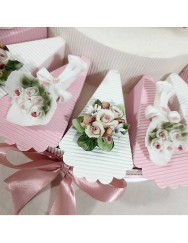 Torta bomboniera fiori capodimonte in offerta spedizione inclusa