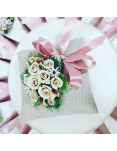 Torta bomboniera fiori capodimonte in offerta spedizione inclusa