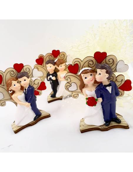 sposi con albero e cuori per bomboniere matrimonio 2020