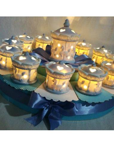 Originale torta bomboniera maschietto con giostrina in ceramica con luce led