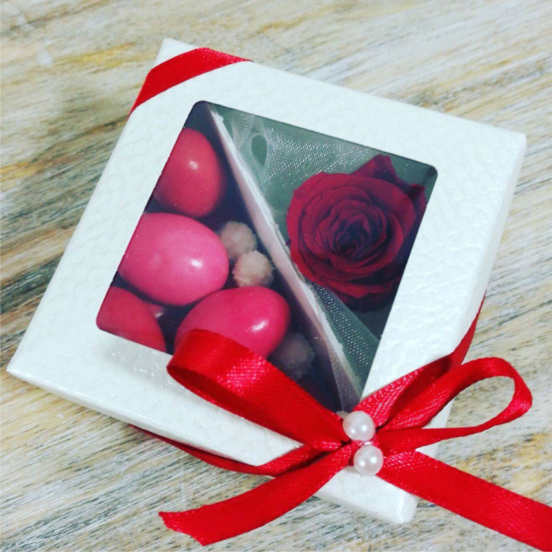 Bomboniere con rose stabilizzate on line