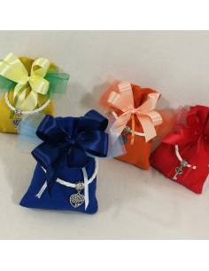 Torta bomboniera Cresima portasacchetti bracciali con charms misti 2