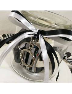 Torta bomboniere juventus portachiavi maglia a righe bianco nere 2