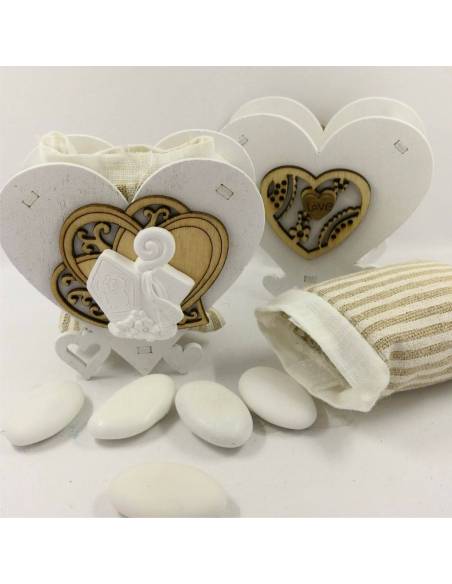 Torta bomboniera Cresima cuori stilizzati