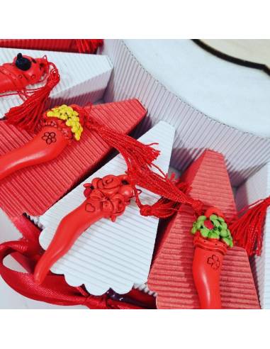 Torta confetti laurea bomboniere corno portafortuna| Sindy Bomboniere