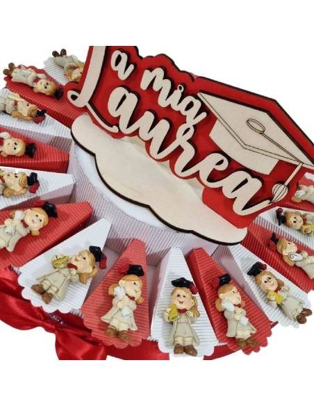 Torta bomboniere laurea dottoressa laureata calamita