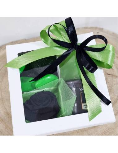 Candele bomboniere rosa stabilizzata nera per diciottesimo compleanno