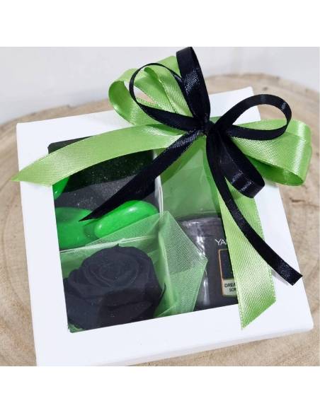 Candele bomboniere rosa stabilizzata nera per diciottesimo compleanno