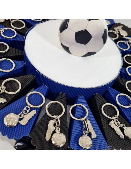 Torta calcio bomboniere Comunione maschio con portachiavi in acciaio scarpetta