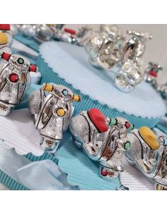 Torta di bomboniere vespa argenta dettagli colorati 2