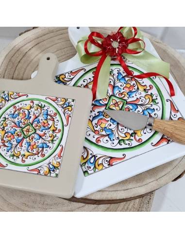 Bomboniere utili per la casa tagliere maioliche siciliane