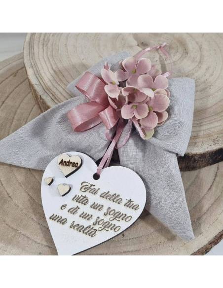 Bomboniere frasi cuore in legno con fiocco e nome personalizzato