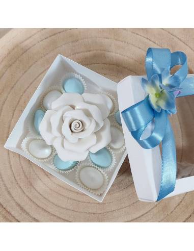 Bomboniere fiore in porcellana bianca confetti cicomandorla a colore