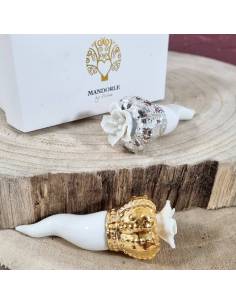 Bomboniere corno napoletano porcellana bianca corona oro o argento