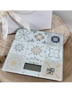 Bomboniere matrimonio utili bilancia con fantasia maioliche tonalità chiare