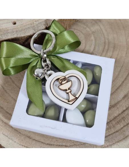 Idee bomboniere Comunione Portachiavi cuore calice legno