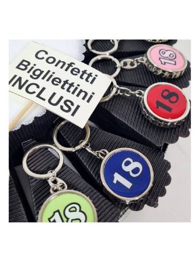 bomboniere 18 anni utili apribottiglia portachiavi colorati su torta portaconfetti