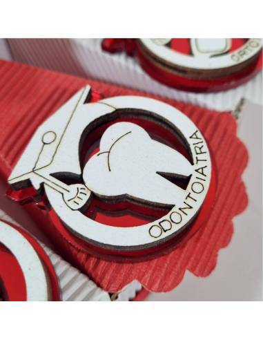 Torta bomboniere laurea magnete tocco con simbolo facoltà