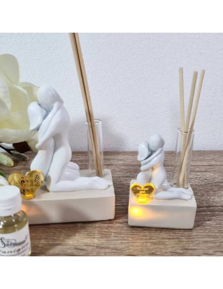 Bomboniere matrimonio profumatori sposi innamorati luce led