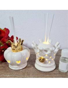 Profumatori bomboniere corona ceramica bianca e oro luce led