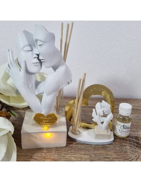 Bomboniere matrimonio statua sposi stilizzati profumatore