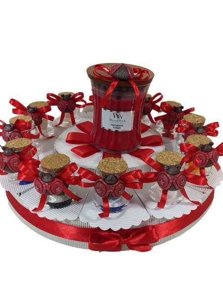 Torta bomboniere cresima calamite coccinelle portafortuna rosse barattoli rose stabilizzate