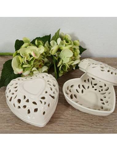 Idee bomboniere Matrimonio scatola cuore traforato ceramica bianca