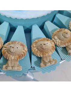 Torta bomboniere leone calamite cornice centrale 2