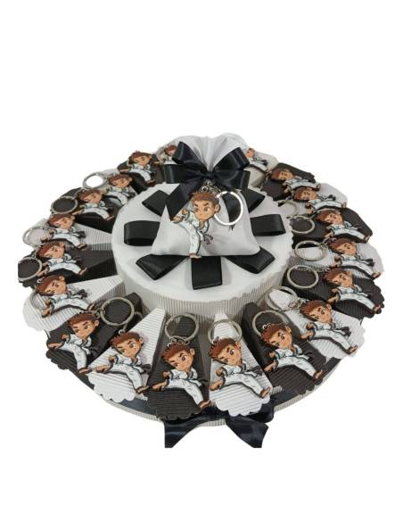 Torta bomboniera karate tunica bianca sport