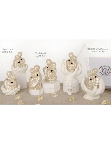 Idee bomboniere matrimonio sposi innamorati collezione Abbraccio