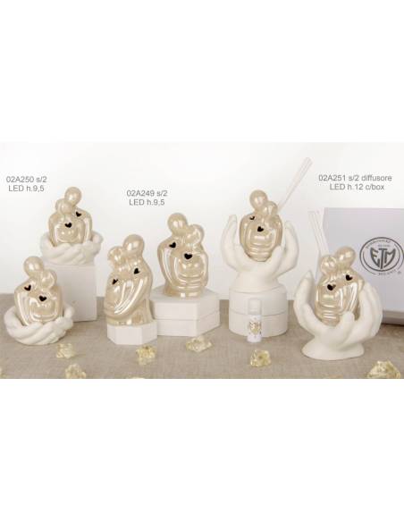 Idee bomboniere matrimonio sposi innamorati collezione Abbraccio