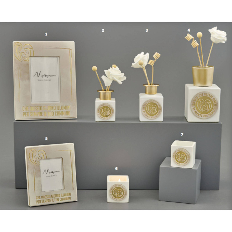 Bomboniere sacra famiglia raffinate Melograno dettagli dorati