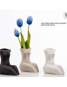 Vaso porta fiori corpo donna seduta bomboniere Buba Design
