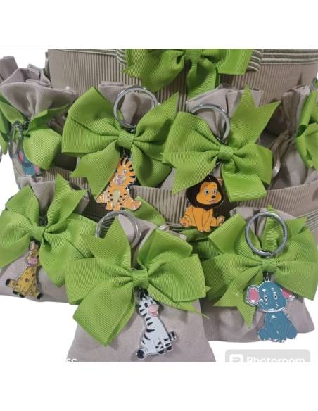 Originali bomboniere per Battesimo con sacchetti confezionati con confetti.