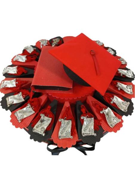 Torta laurea architettura con targhette pergamena con nappina con tocco e tesi